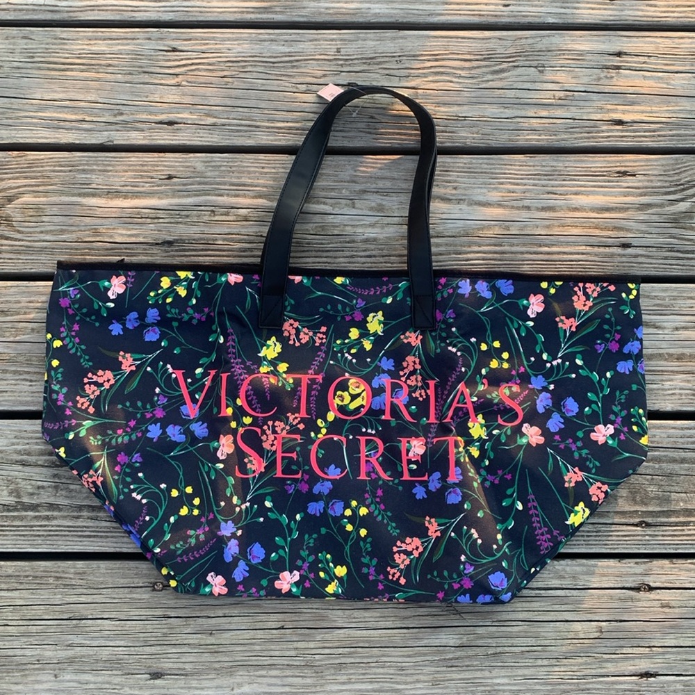 NWT Victoria’s Secret weekender zip bag, black with floral design